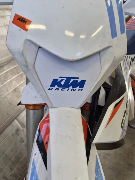 Miếng ốp che đèn pha cho KTM EXC 2024 - Image 1