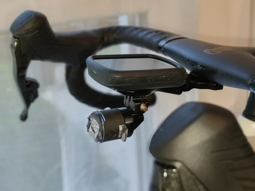 Ngàm chuyển đổi GoPro cho đèn Lezyne Femto - Image 1