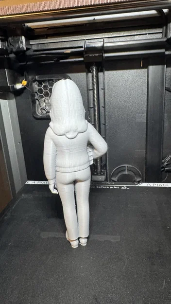 Mô hình cô giáo cầm sách in 3D - Quà tặng ý nghĩa cho thầy cô - Image 3