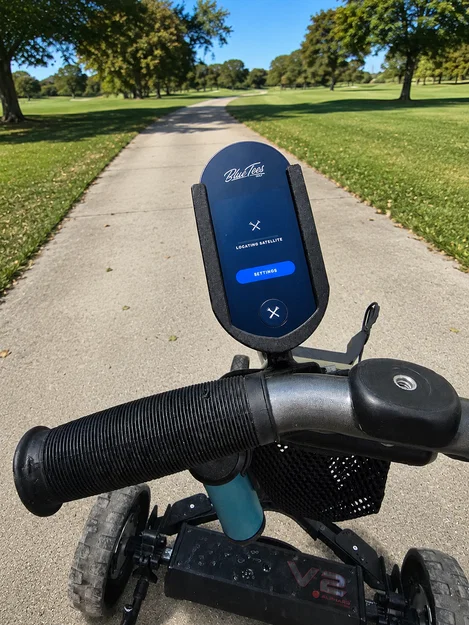 Giá đỡ thiết bị GPS Blue Tees cho xe kéo golf - Image 1