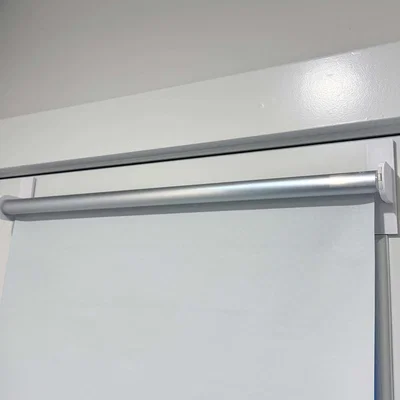 Giá đỡ rèm cuốn IKEA thông minh, không cần khoan với 3M Command