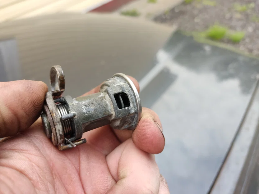 Công cụ hỗ trợ sửa chữa ổ khóa xe Volvo 740/940 - Image 3