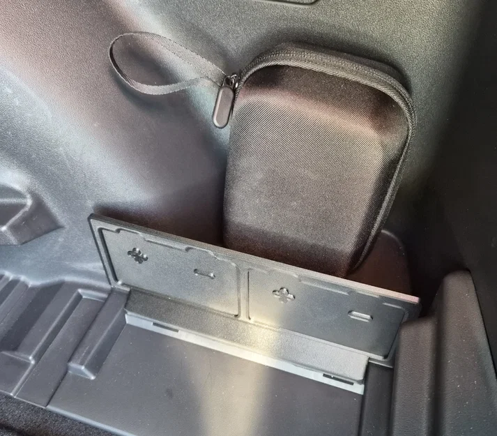 Miếng ngăn hộc đồ cốp xe cho Toyota C-HR BEV - Image 2