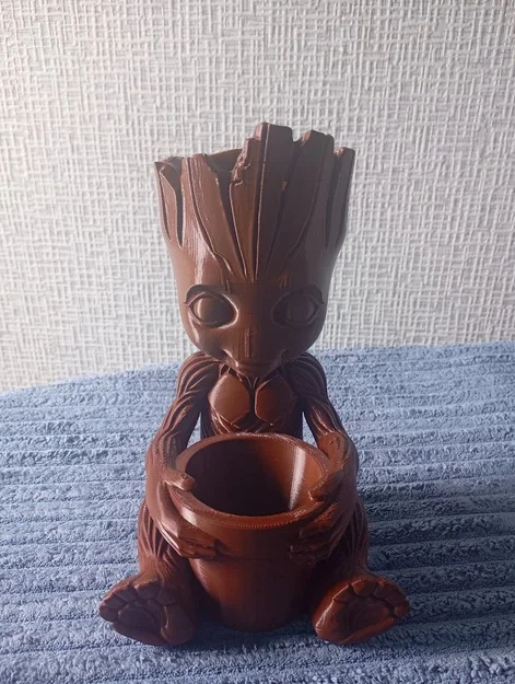 Chậu cây trang trí hình nhân vật Baby Groot - Image 2