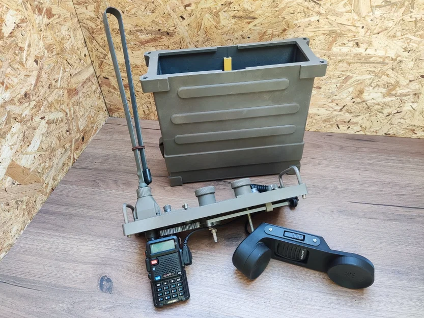 Vỏ máy bộ đàm PRC-77 cho Baofeng UV-5R - Phiên bản chiến tranh Việt Nam - Image 1