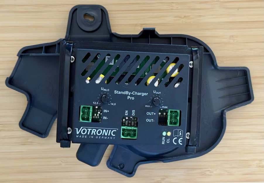 Giá đỡ dưới ghế cho bộ sạc Votronic StandBy-Charger Pro - Image 10