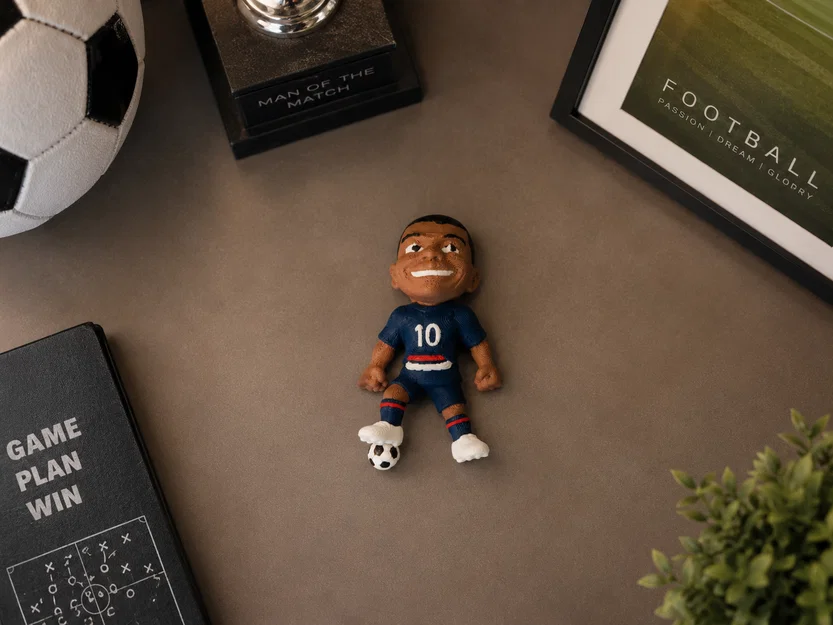 Mô hình sưu tầm Kylian Mbappe với phần đầu lắc lư vui nhộn - Image 1