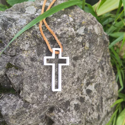 Mặt dây chuyền hình thánh giá (Modern Cross Chain) độc đáo