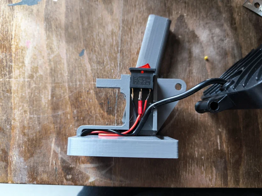 Đèn làm việc dùng pin Parkside với công tắc vuông - Image 4