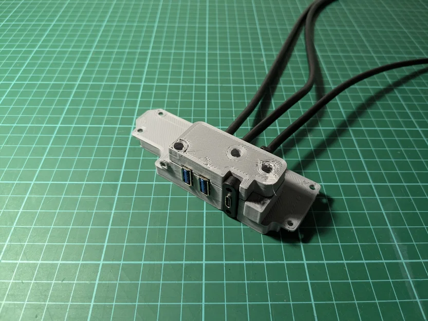 Panel IO mặt trước USB-A và USB-C cho Mac Pro 1.1 "cheese grater" - Image 2