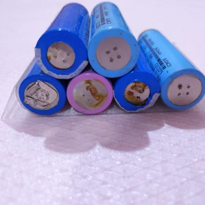 Khay Đựng Pin 18650 Dạng Kim Tự Tháp In 3D Độc Đáo