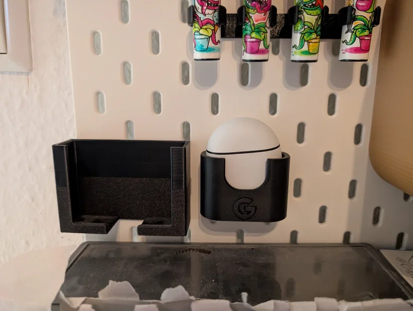 Giá treo Google Pixel Buds 2 Pro trên bảng Skadis gọn gàng - Image 1