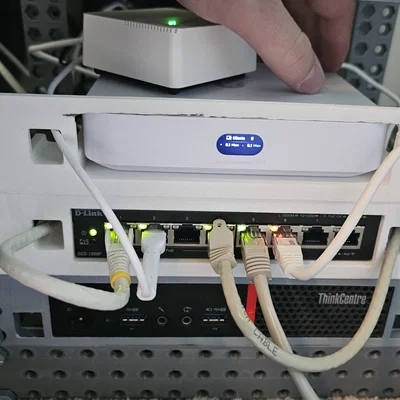 Giá đỡ UCG Ultra 10 inch Rack Mount
