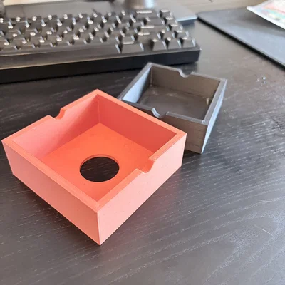 Gạt tàn thuốc hai vật liệu (Dual Material Ash Tray)