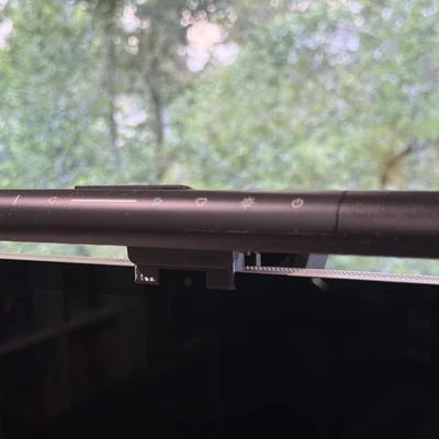 Giá đỡ BenQ Screenbar Pro cho Apple Studio Display