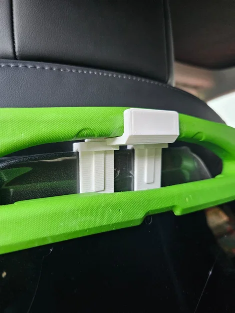 Giá treo máy tính bảng trên ghế sau xe Tesla - Image 1