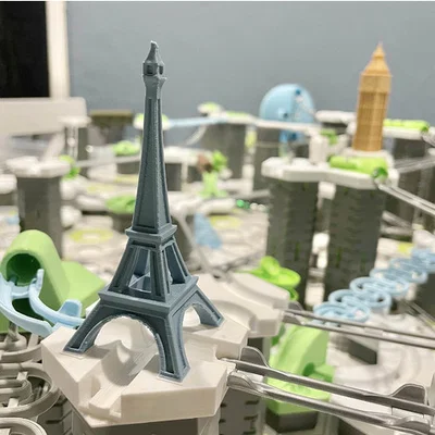 Mô hình tháp Eiffel trang trí cho Gravitrax