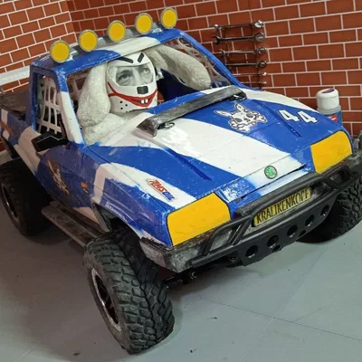 Mô hình Škoda Favorit Pickup cho Traxxas Nitro Slash