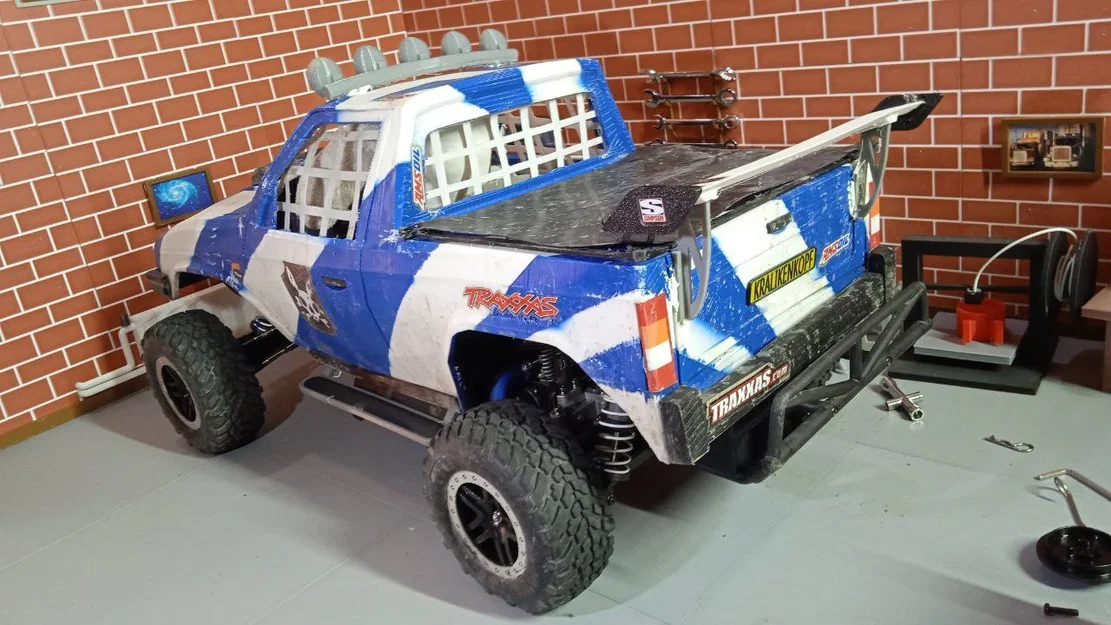 Mô hình Škoda Favorit Pickup cho Traxxas Nitro Slash - Image 2