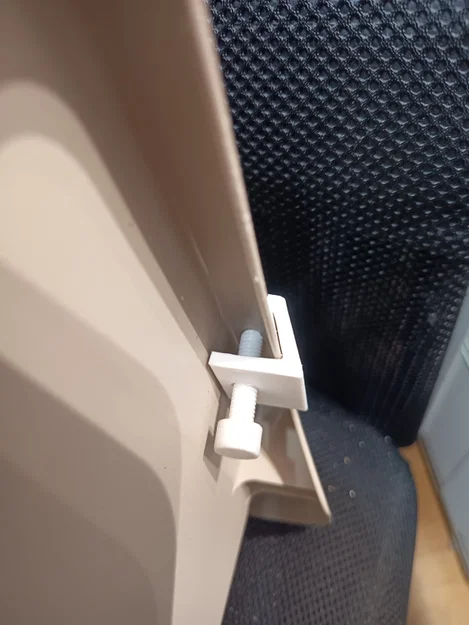 Giá đỡ van phao cấp nước cho thùng IKEA Sortera - Image 2
