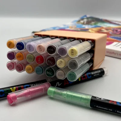 Kệ Đựng Bút Acrylic 21 Khe Cho Bút 11mm - Phụ Kiện Tô Màu Sách Công Chúa Disney