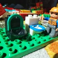 Bồn cầu Lego Duplo có nắp đóng mở (Lắp ráp 2 phần) - Thumbnail 1