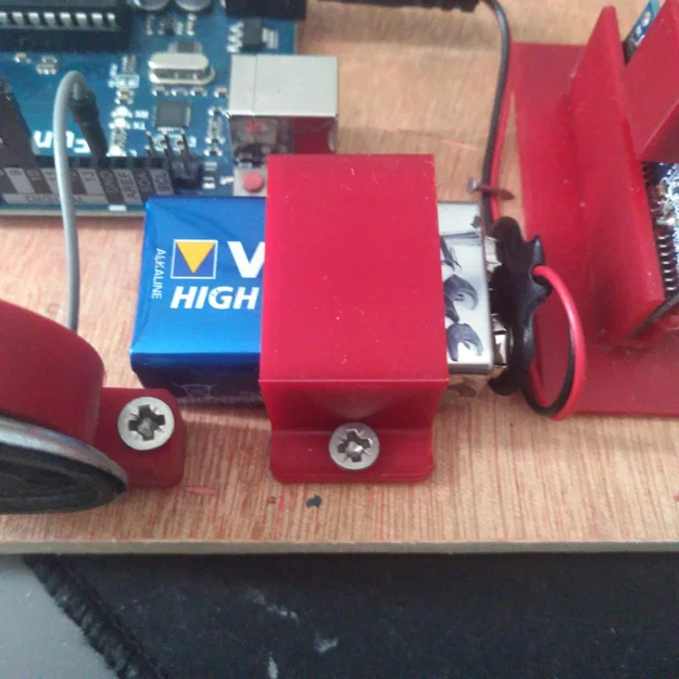 Đế cố định pin 9V (9V Battery Holder) gọn gàng cho dự án Arduino - Image 1
