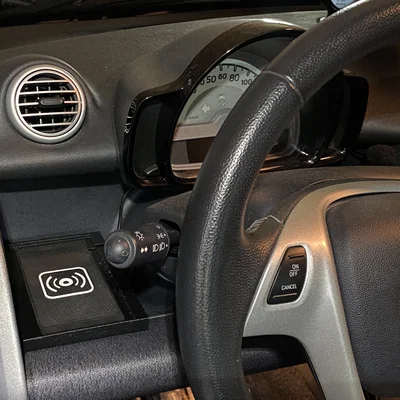Giá đỡ điện thoại kèm đế sạc không dây cho Smart ForTwo 451