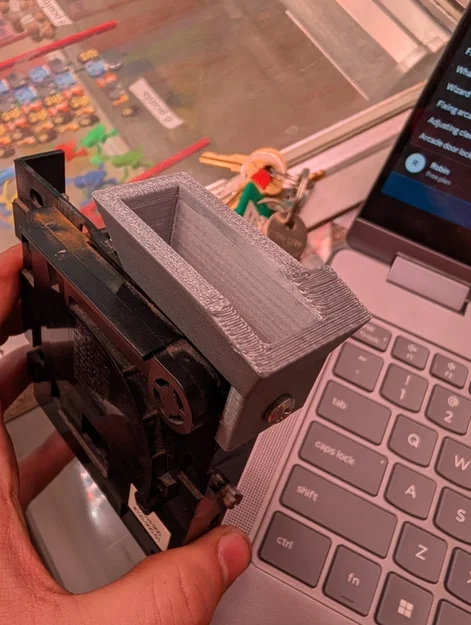 Phễu dẫn xu/Quarter Guide cho coin mech arcade Skee-Ball Model S (1992) - Image 3