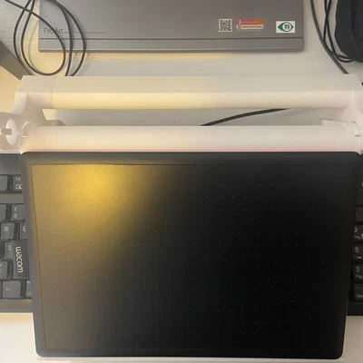 Giá đỡ Drawing Tablet đặt chồng lên bàn phím