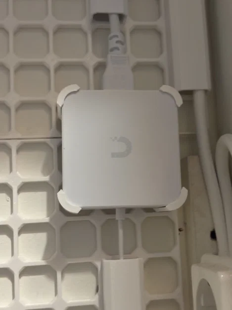Giá treo nguồn điện Unifi UCG Fiber trên hệ thống openGrid - Image 1