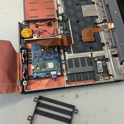 Khung lắp đặt BlueSCSI V2 cho Apple Powerbook Duo