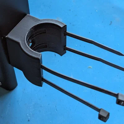 Bracket kẹp pole kệ lưới, có captured nut và zip ties