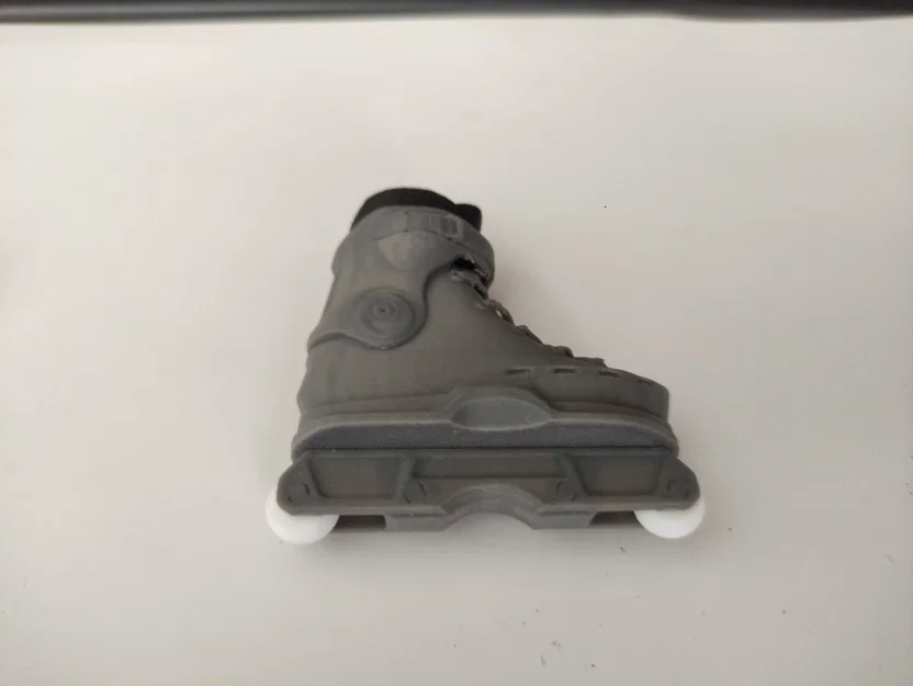 Móc khóa đồ chơi giày trượt Cougar Skates V7 7003 Inline Skate - Image 3