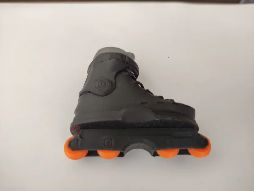 Móc khóa đồ chơi giày trượt Cougar Skates V7 7003 Inline Skate - Image 4