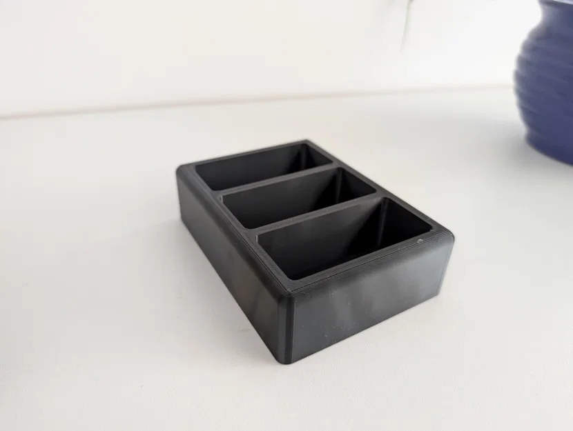 Khay Đựng Sạc Dự Phòng Anker 3 Ngăn Gọn Gàng - Image 3