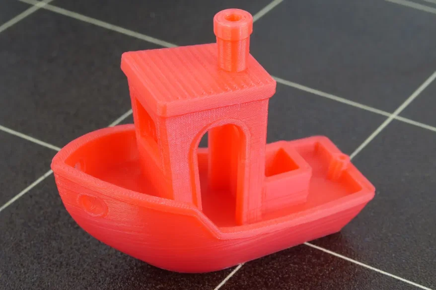 Mô hình 3D Benchy cổ điển: Chuẩn mực kiểm tra và hiệu chỉnh máy in 3D - Image 1