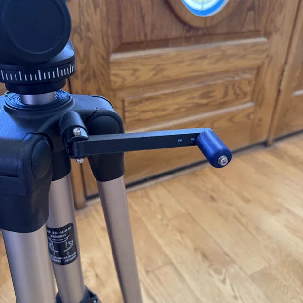 Tay Quay Tripod (Tripod Crank Handle) - Image 1