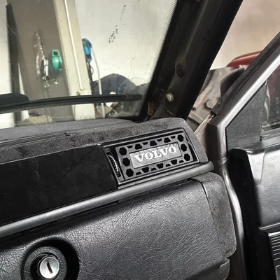 Volvo 740 – Giá để ly gắn khe gió (Air vent cupholder)