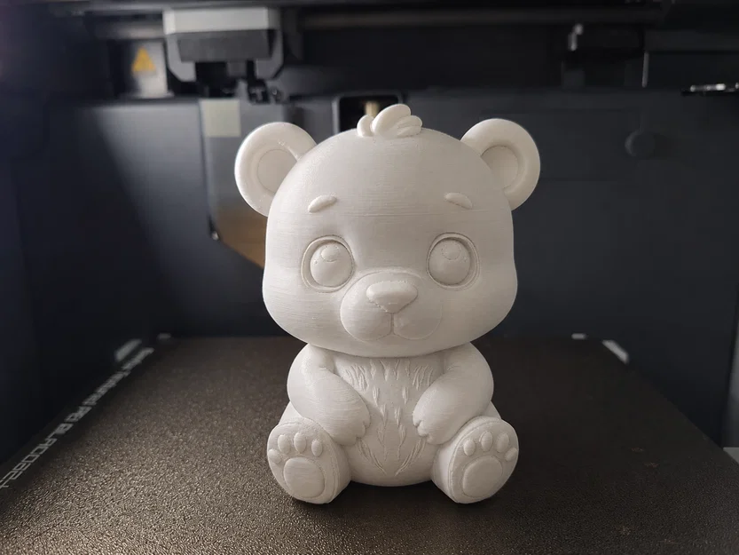 Mô hình Chibi Baby Bear: Chú gấu nhỏ đáng yêu cho bàn làm việc - Image 1