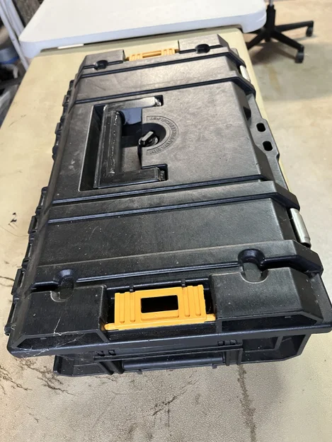 DeWalt_TouchSYSTEM_1_handle_V1.0.STL – Tay cầm thay thế ToughSYSTEM 1.0 - Image 2