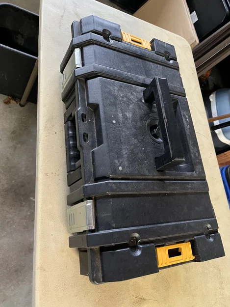 DeWalt_TouchSYSTEM_1_handle_V1.0.STL – Tay cầm thay thế ToughSYSTEM 1.0 - Image 3
