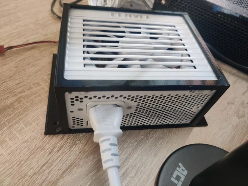 Ngàm gắn nguồn SFX LIAN LI SP1000P gọn gàng dưới bàn làm việc - Image 3