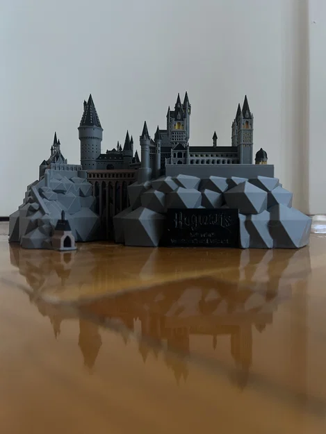 Lâu đài Hogwarts ban đêm (màu) – AMS - Image 1