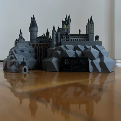 Lâu đài Hogwarts ban đêm (màu) – AMS
