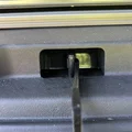 Miếng giữ tailgate ID. Buzz để thông gió - Thumbnail 2