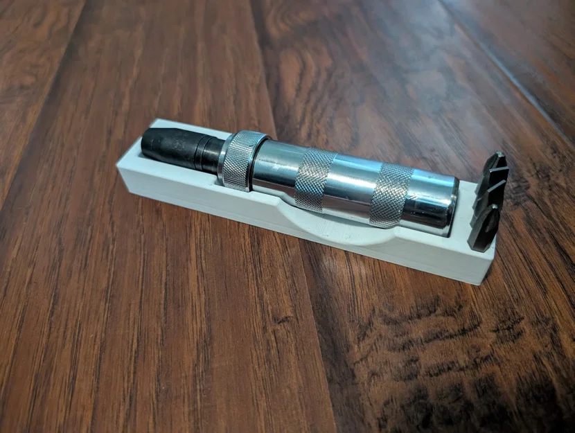 Khay đựng và sắp xếp máy vặn vít cầm tay PT W2500P tiện lợi - Image 1