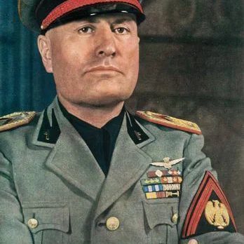 Mô hình 3D nhân vật lịch sử Benito Mussolini tỉ lệ 1:35
