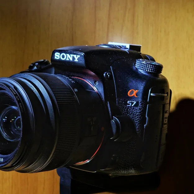 Nắp che Hot Shoe Auto-Lock cho Sony Alpha (a57, a77, a65, a55, a37) - Image 1