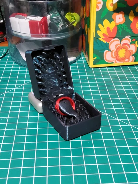 Hộp Nhẫn DND (Prop) - Ring Box DND Prop - Image 3
